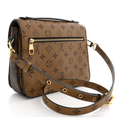 Reverse Monogram Pochette Metis