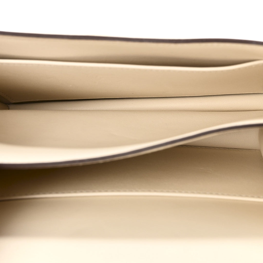 Swift Constance 18 Nata