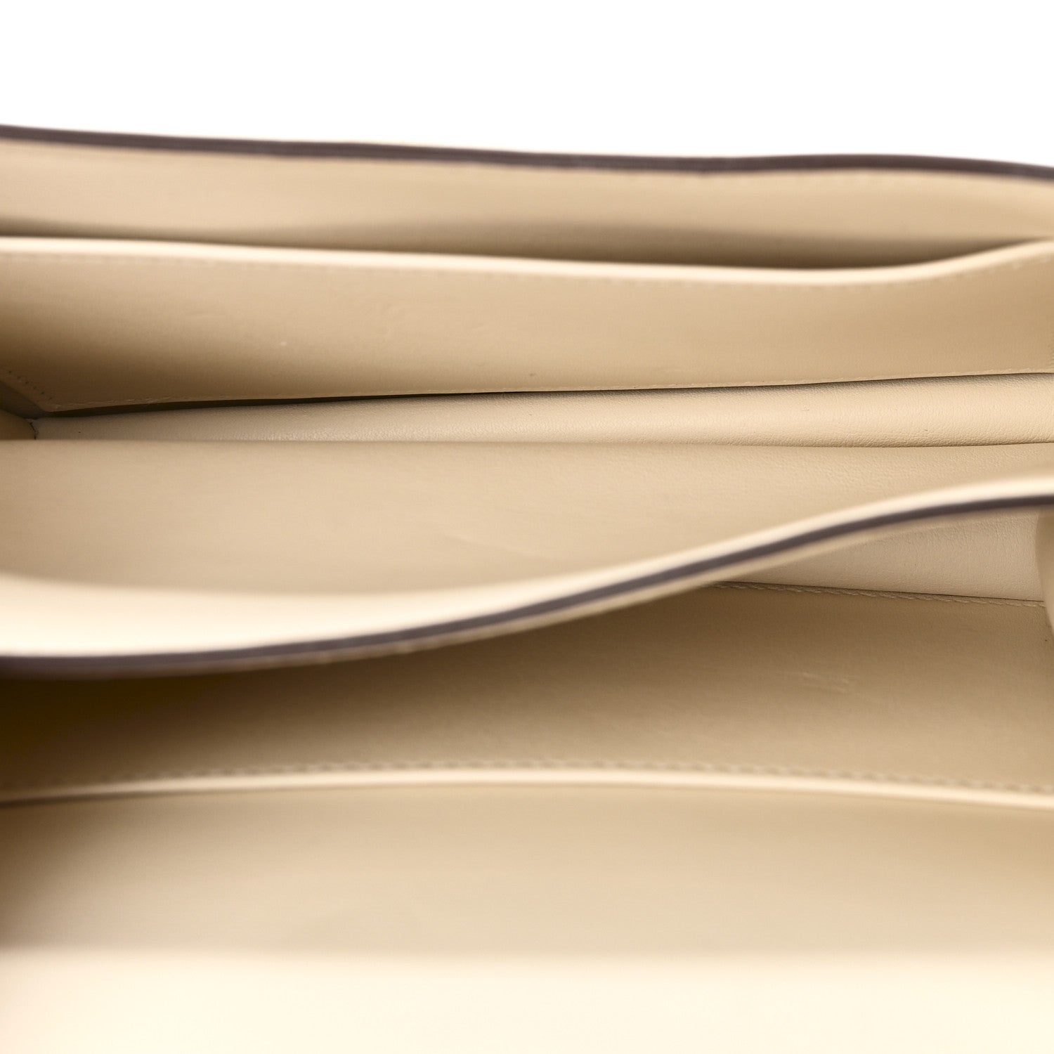 Swift Constance 18 Nata