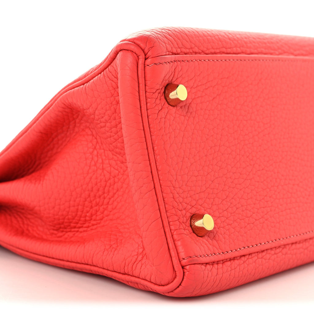 Togo Kelly Retourne 28 Rouge Pivoine