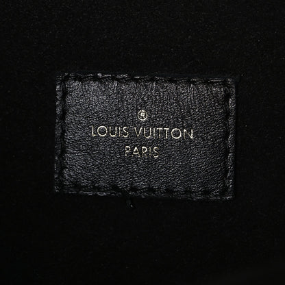 Reverse Monogram Pochette Metis