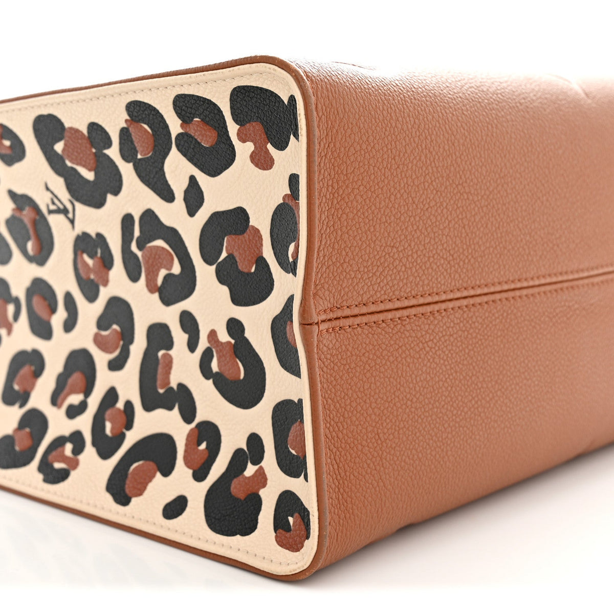 Empreinte Monogram Giant Wild At Heart Onthego MM Caramel