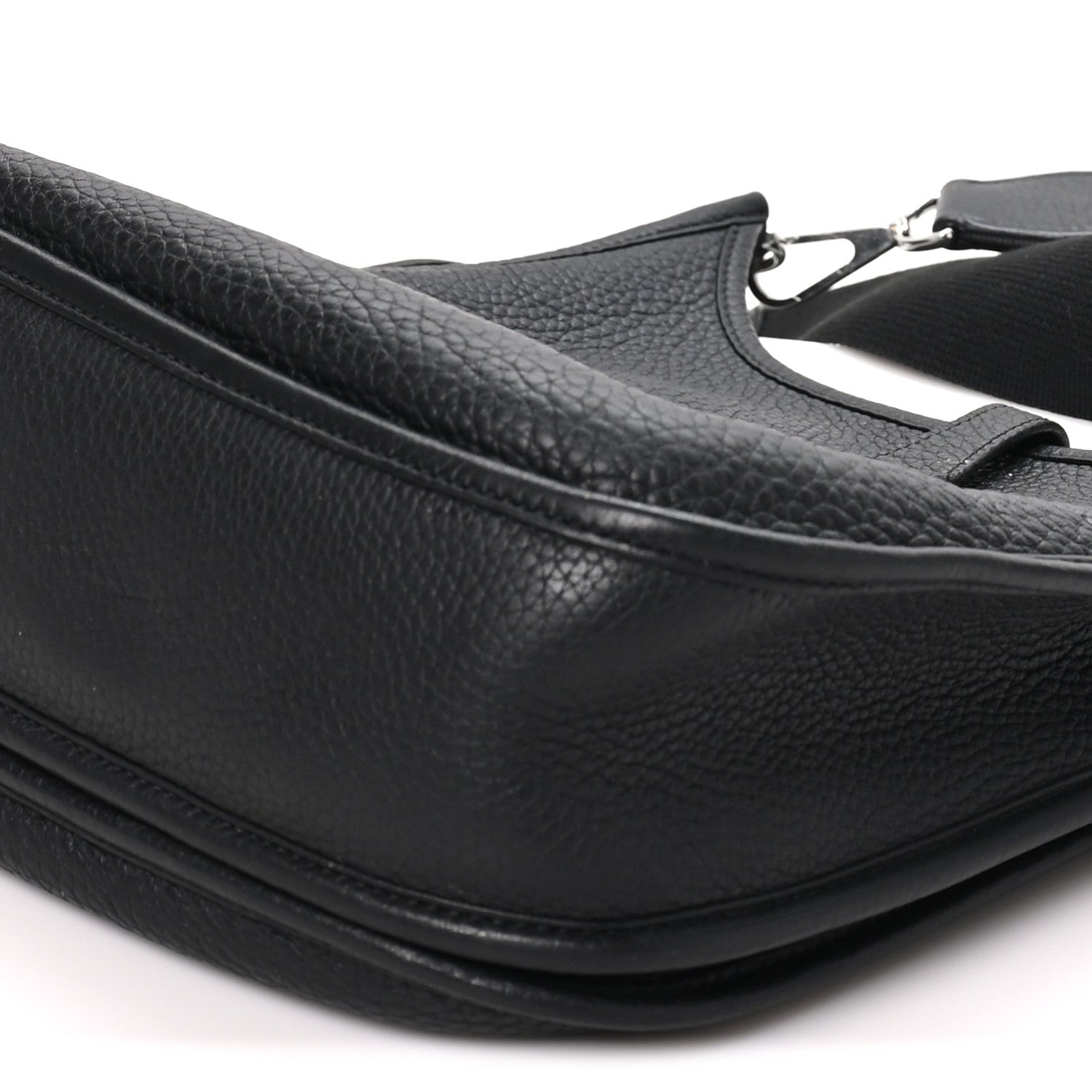 Taurillon Clemence Evelyne III PM Black