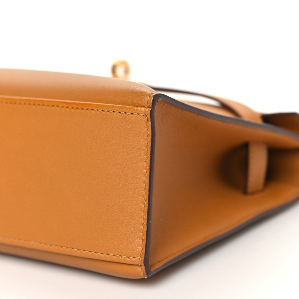 Swift Kelly Pochette Clutch Sesame