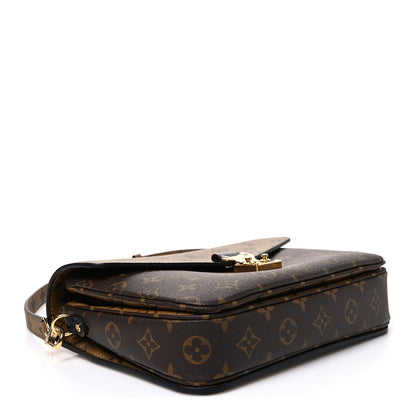 Reverse Monogram Pochette Metis