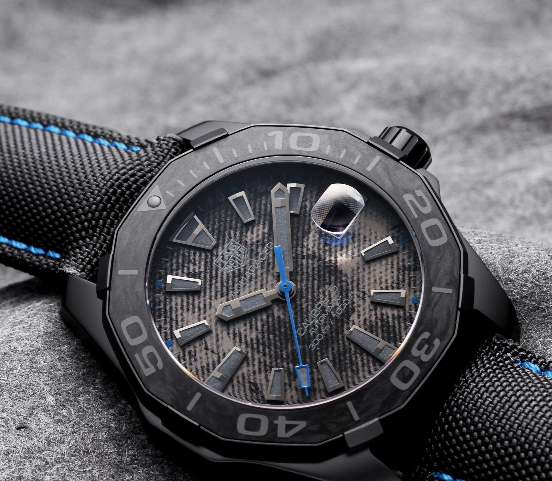 Tag Heuer Aquaracer Calibre 5 Black Nylon Strap Carbon Dial Watch for Men -  WBD218C.FC6447